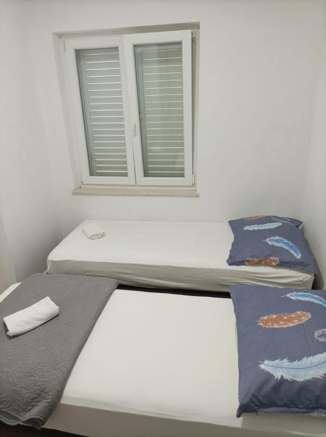Lilly Apartment Дубровник Екстериор снимка