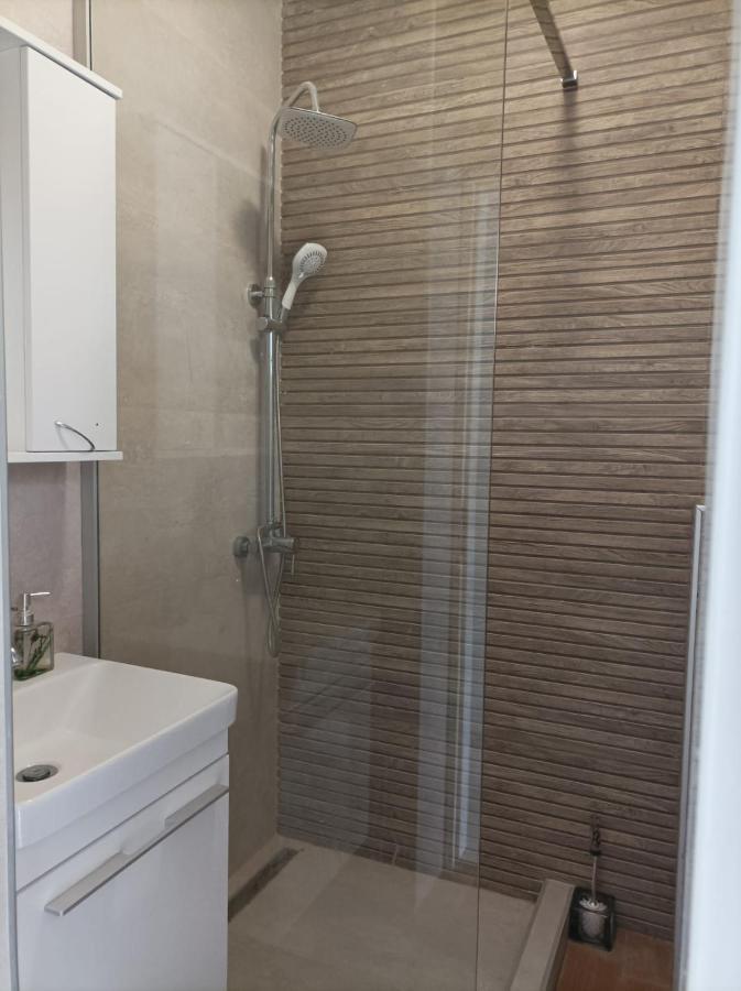 Lilly Apartment Дубровник Екстериор снимка